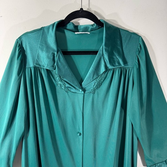 Vintage Vanity Fair Women's Green Button House Dress Nightgown Robe - Picture 3 of 12